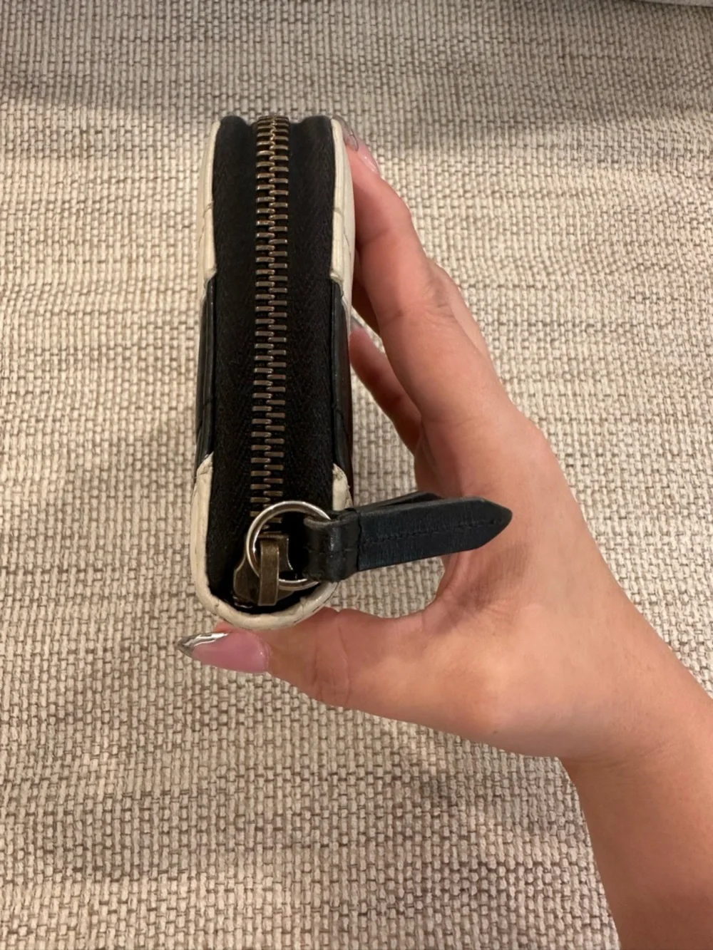 Gucci GG Marmont Matelassé zip-around wallet - Picture 4 of 12